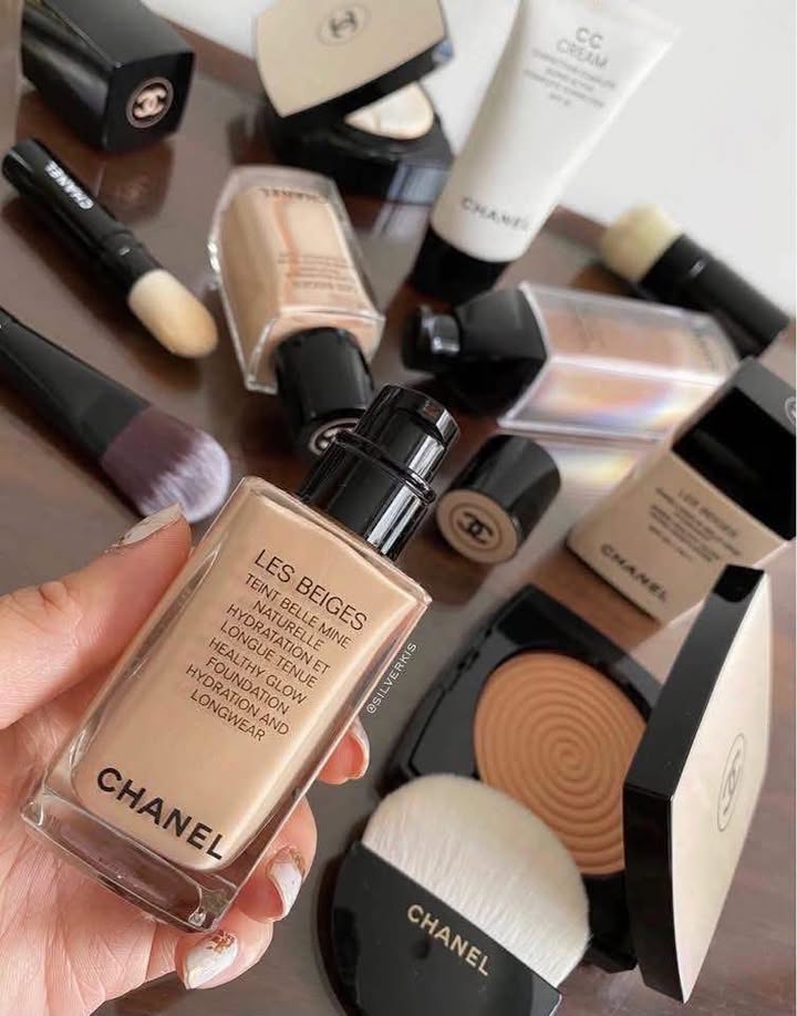 Chanel Les Beiges Healthy Glow Foundation