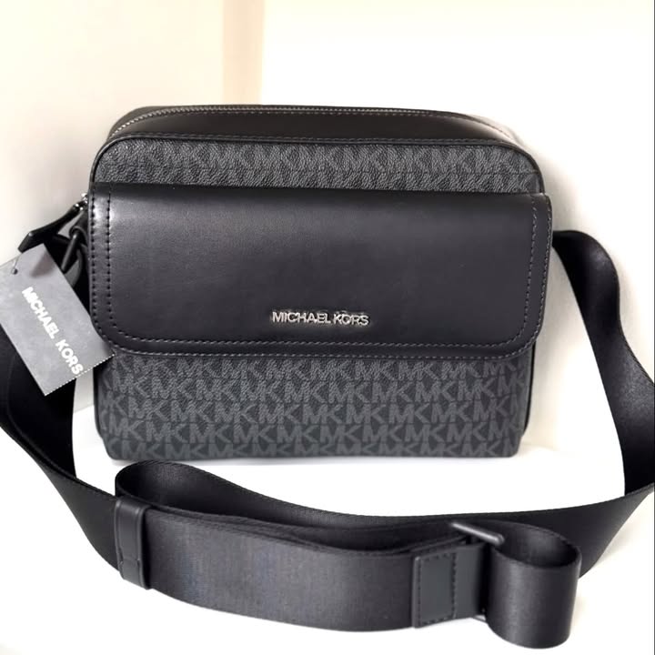 Michael Kors Crossbody Bag