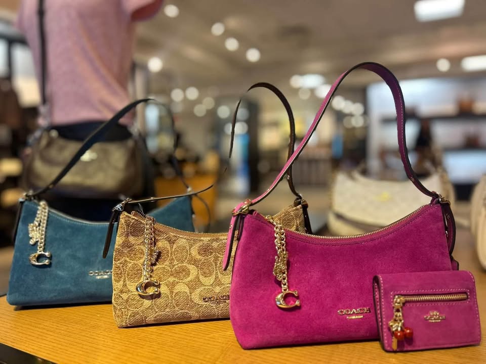 Coach Emeilia Shoulder Bag